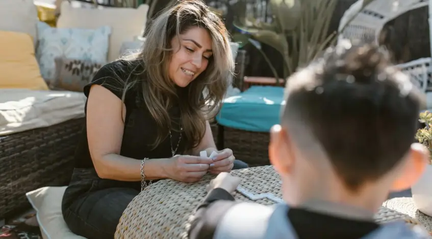 Lær dit barn om penge: Vigtige tips til økonomisk forståelse fra en tidlig alder